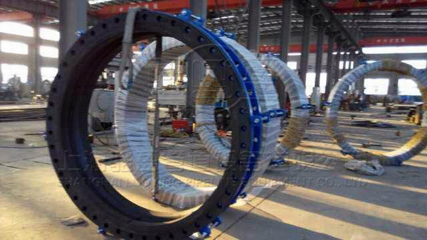 大口徑橡膠接頭不容易控制嗎？